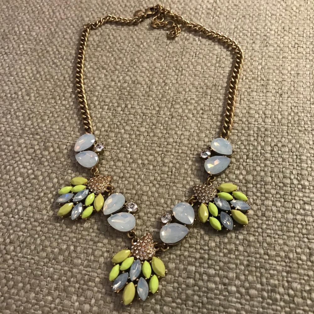 Beautiful J. Crew statement necklace!!!